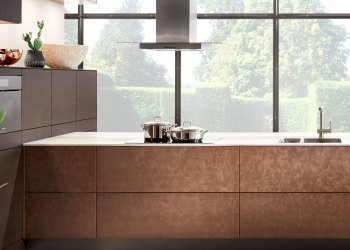 minimalistische-keuken-brons-koper-bruin-strak